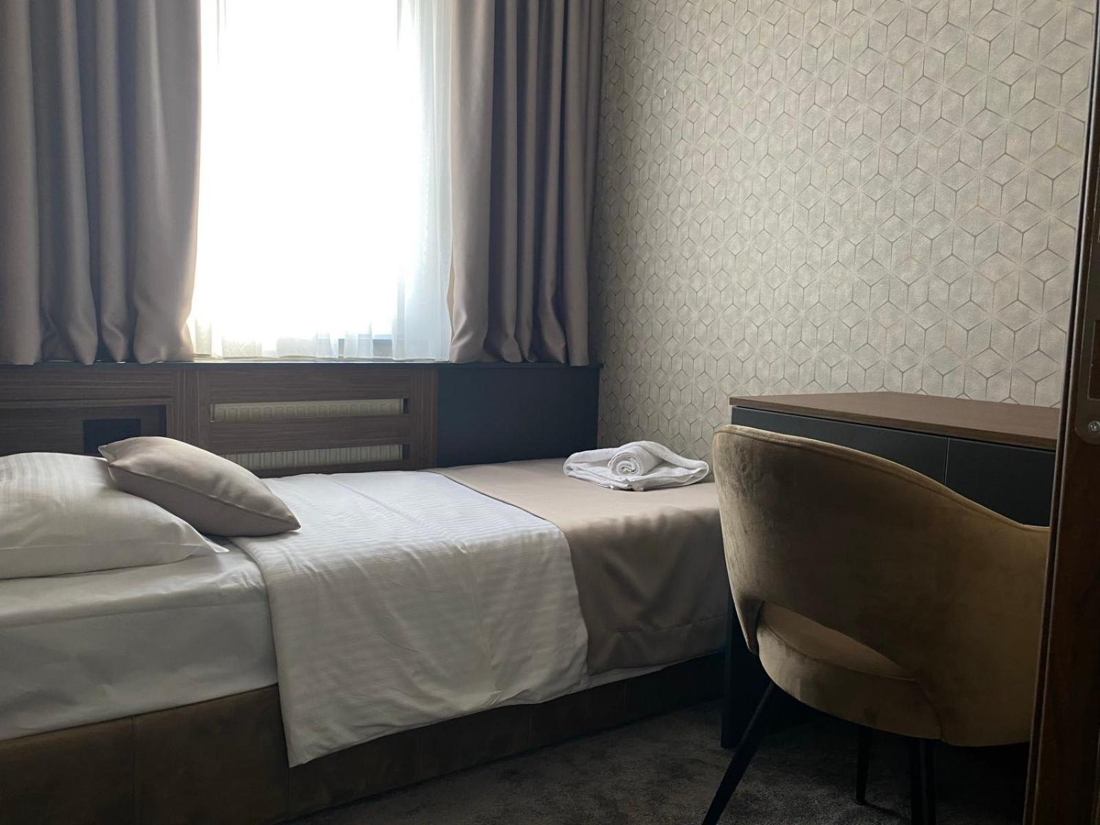 Hotel Stari Krovovi Veternik Ngoại thất bức ảnh