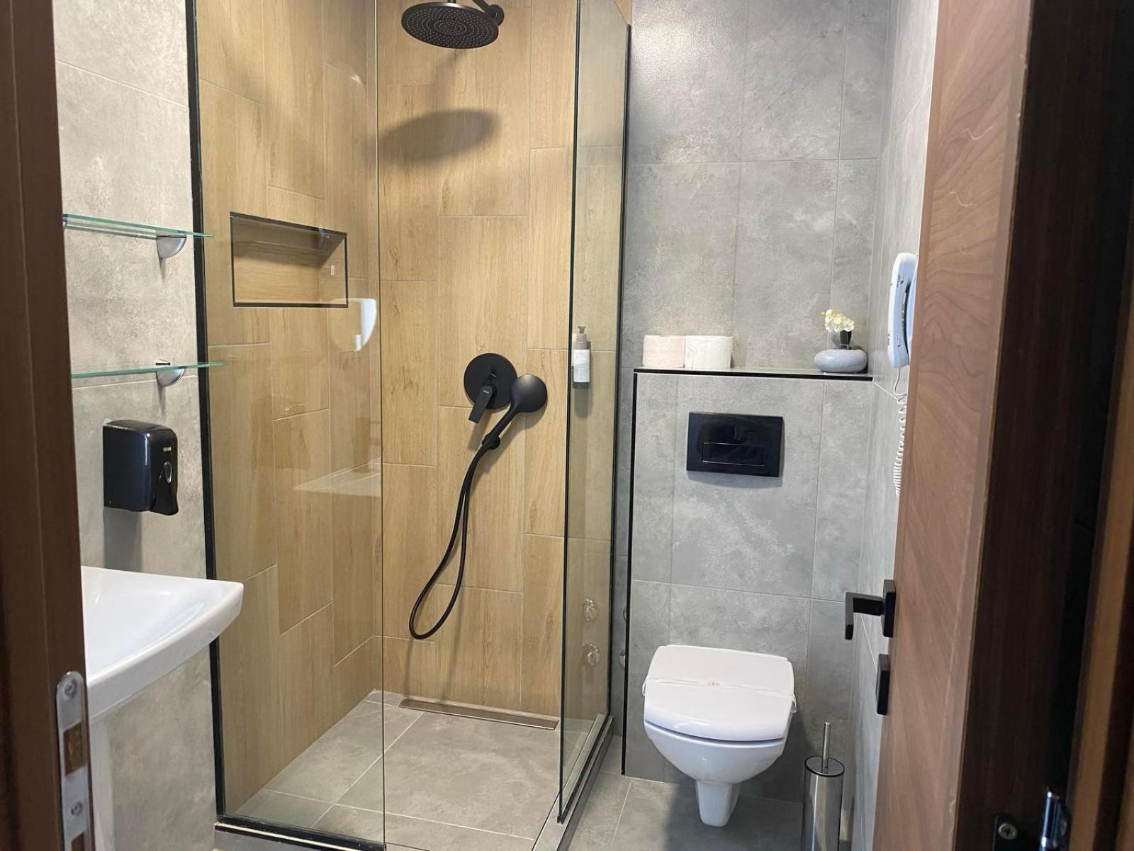 Hotel Stari Krovovi Veternik Ngoại thất bức ảnh